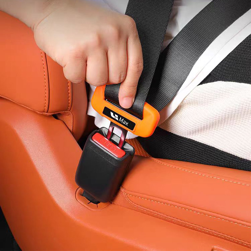 理想L8 L9 車用スタイリングシートベルトインサート 20 - Leather Car Seat Cover のレビューと価格