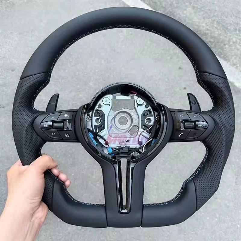 BMW F10 F22 F30 F34 F32 F82 E7 - Car Accessories For Steering Wheel のレビューと価格